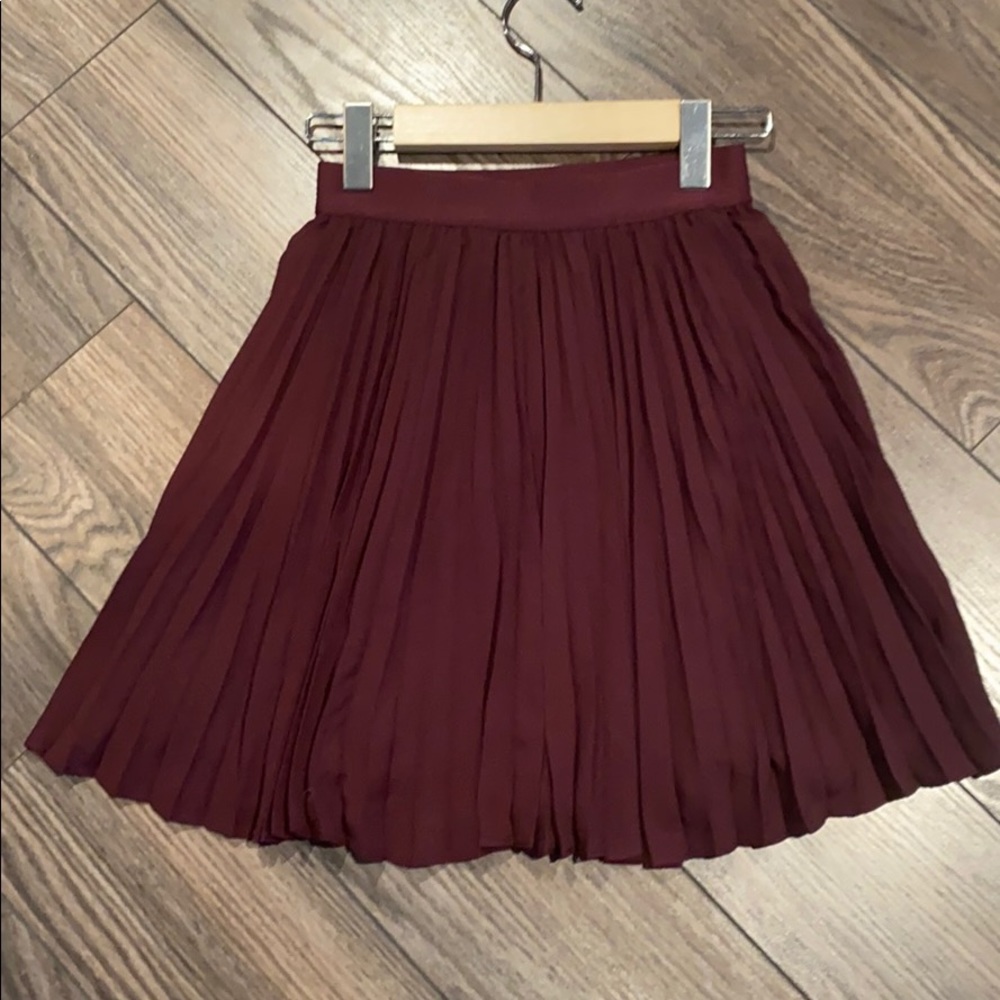 Babaton Denley skirt xxs maroon aritzia